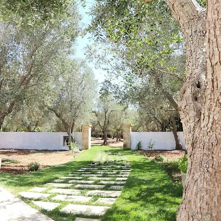 Il Giardino Degli Aromi Bed & Breakfast Cerfignano Exterior photo