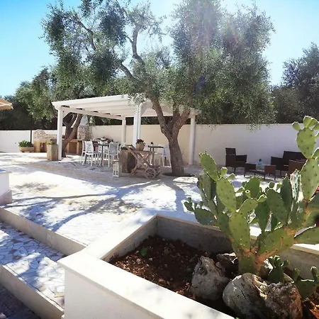 Il Giardino Degli Aromi Bed & Breakfast Cerfignano Exterior photo