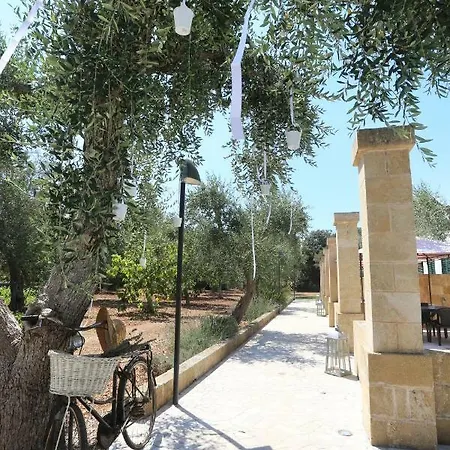Il Giardino Degli Aromi Bed & Breakfast Cerfignano Exterior photo